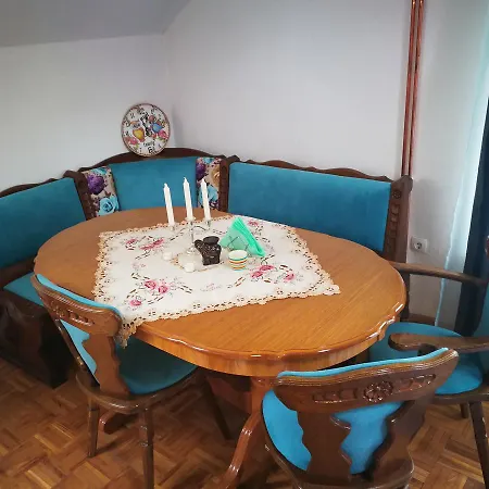 Aora Apartman *